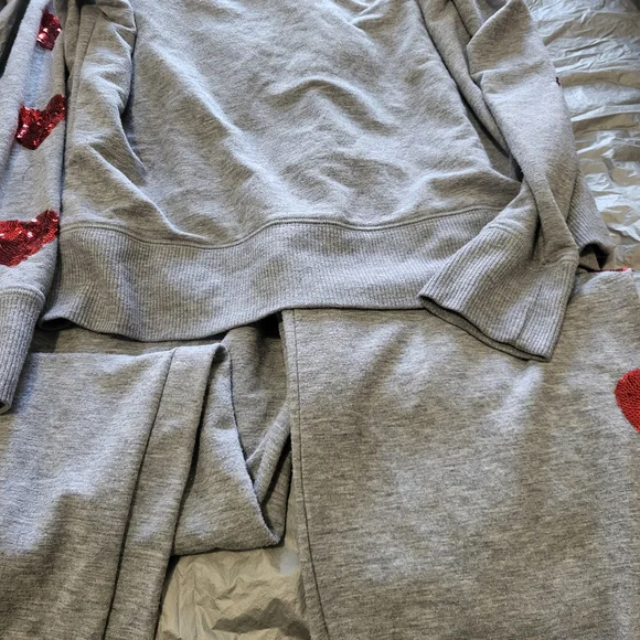Victoria's Secret Sweatpants Set with Red Heart Sequins - Picture 7 of 9